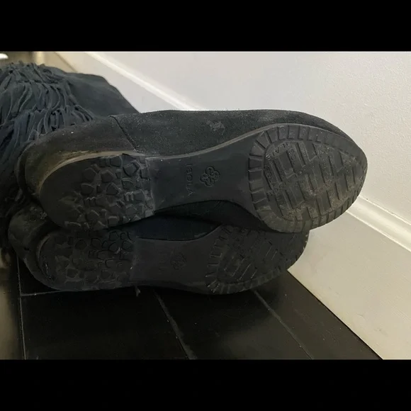 🖤sold🖤Isola Tavora Black Fringe Tall Wedge Boots Womens Size 8.5 - Picture 4 of 7